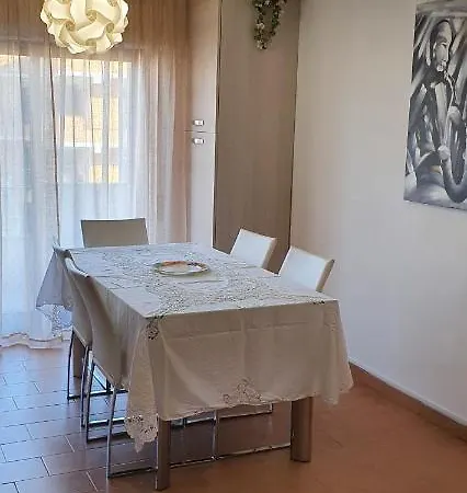 Virginia A Due Passi Dal Mare Apartamento